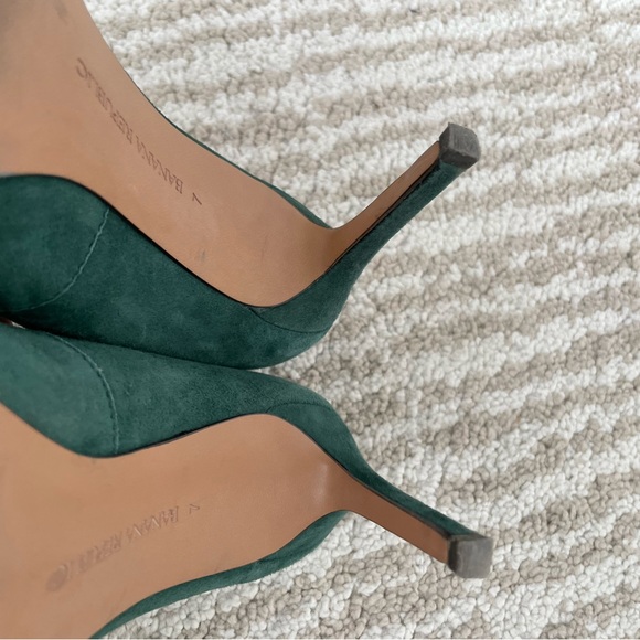 Banana Republic sued heels - Picture 7 of 11